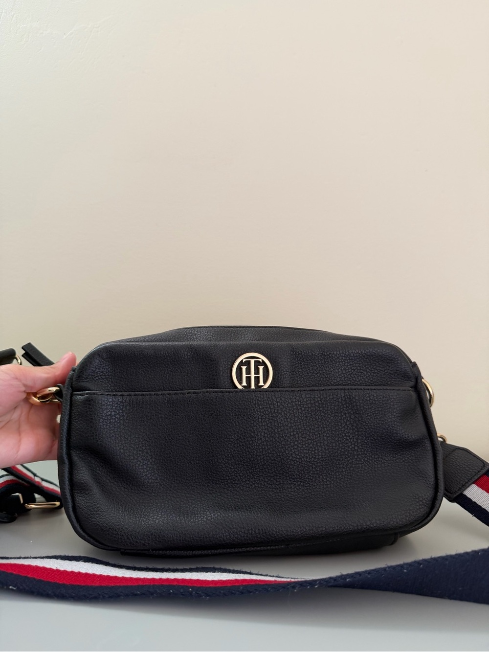 Tommy Hilfiger Black Leather Crossbody Bag with Signature Logo